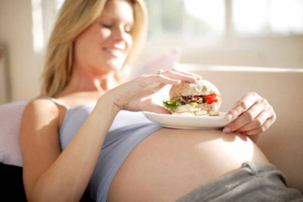 Regeln der Ernährung für eine Leihmutter